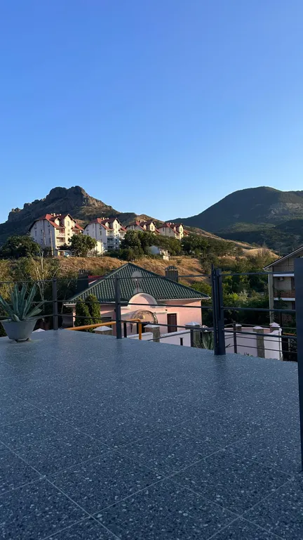 Дом с видом на горы LightHouse Koktebel