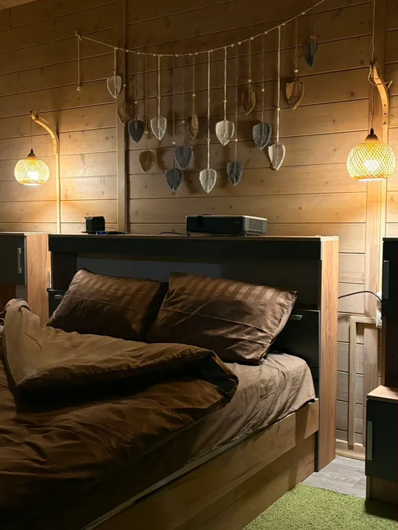 Дом с чаном у леса