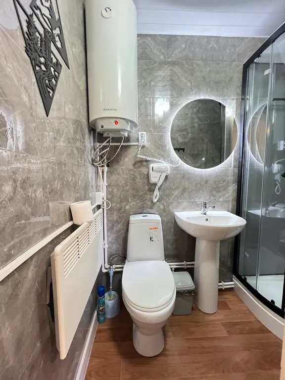 Двухкомнатный домик с видом на озеро