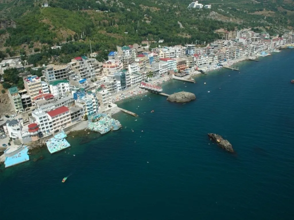 Двухкомнатная квартира у самого моря! (Первая линия]