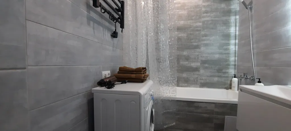 Чистая квартира с большой кроватью