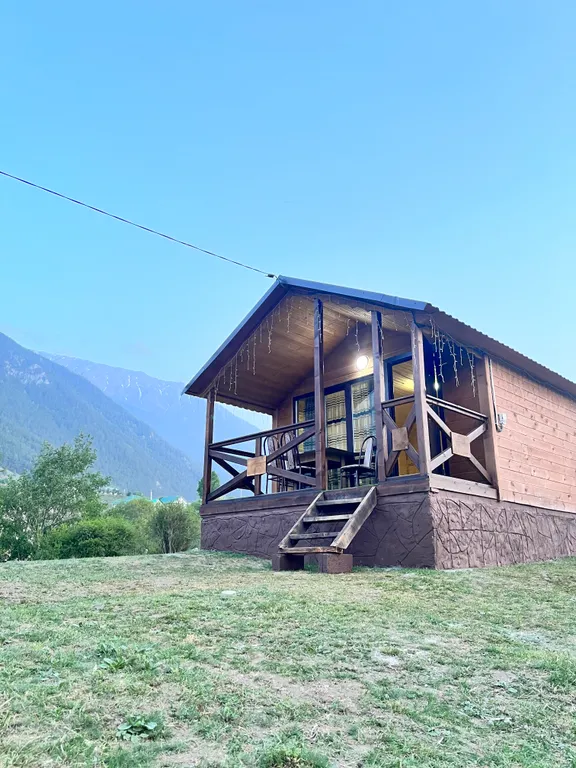 Коттедж на берегу реки и озера