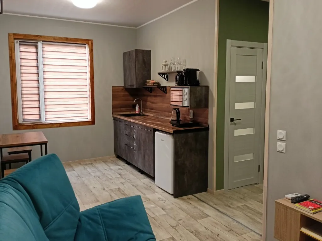 Коттедж Дом в лесу у реки — Севастополь