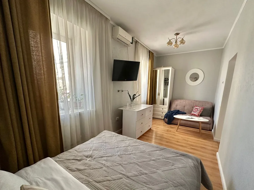 Дом с двориком и мангалом, рядом с песчаным пляжем