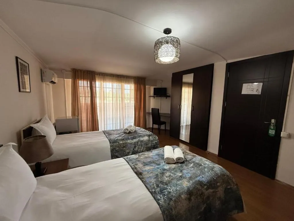 Comfort Triple Room With Terrace