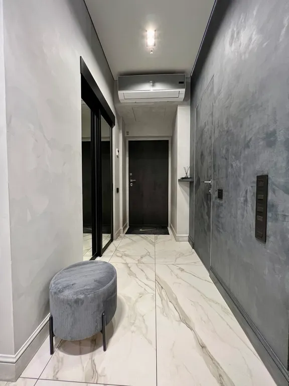 Апартаменты с офисом в КМ Tower Plaza