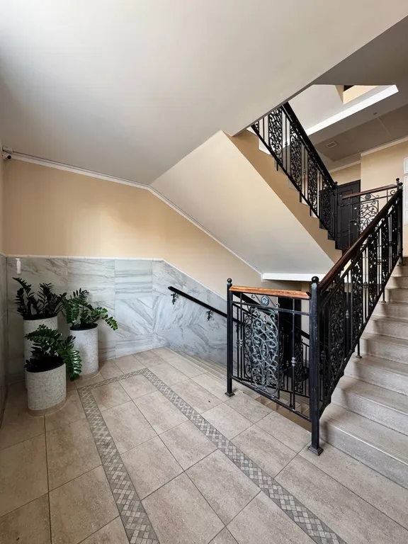 Квартира с камином у леса