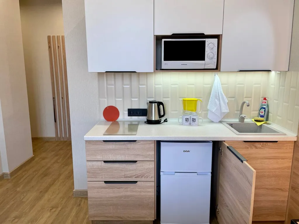 "В Гости!" на Запорожской 69  (1к студия №2 рядом с БЦ "Сити")