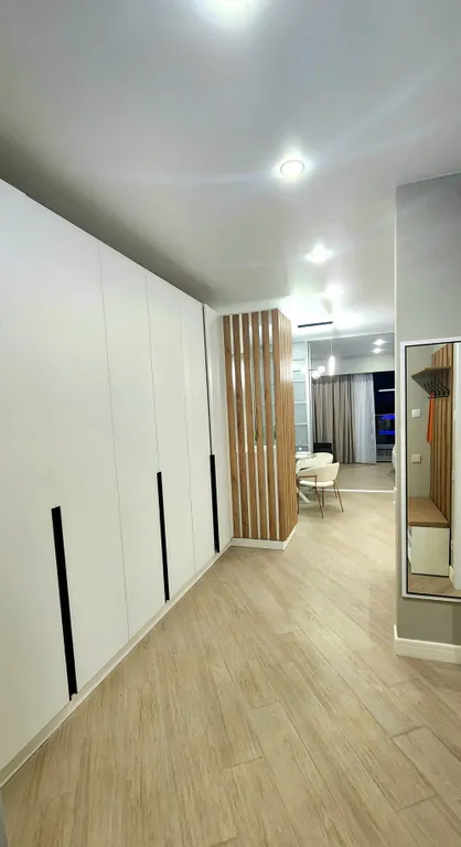 Просторная видовая трёхкомнатная квартира в приморском парке