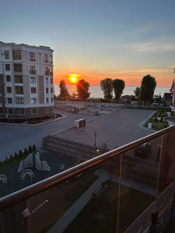 Дизайнерский апартамент с видом на море