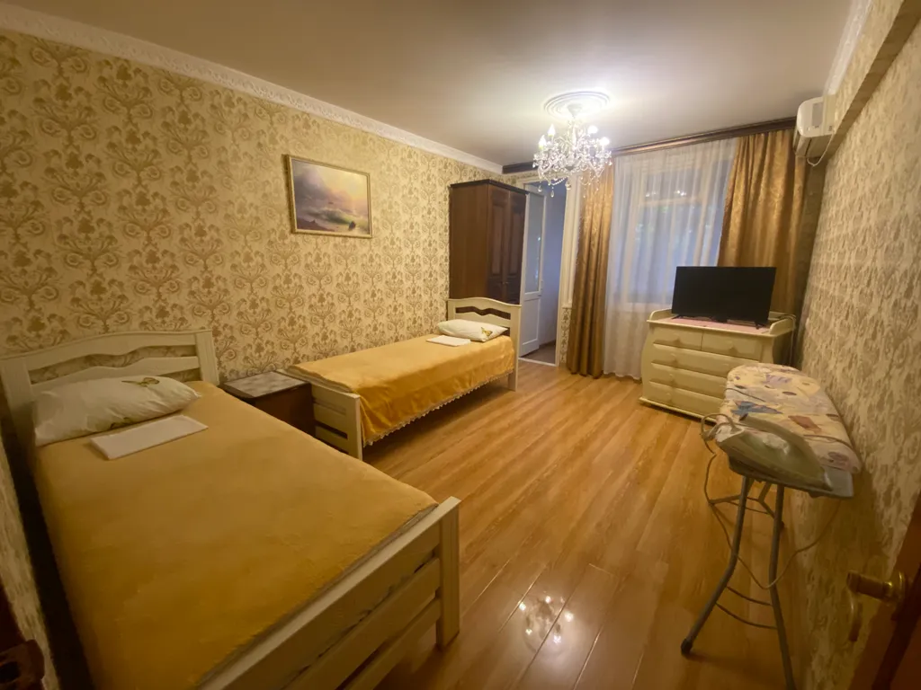 Квартира Двухкомнатная квартира парк, с двумя жилыми лоджиями — Сочи