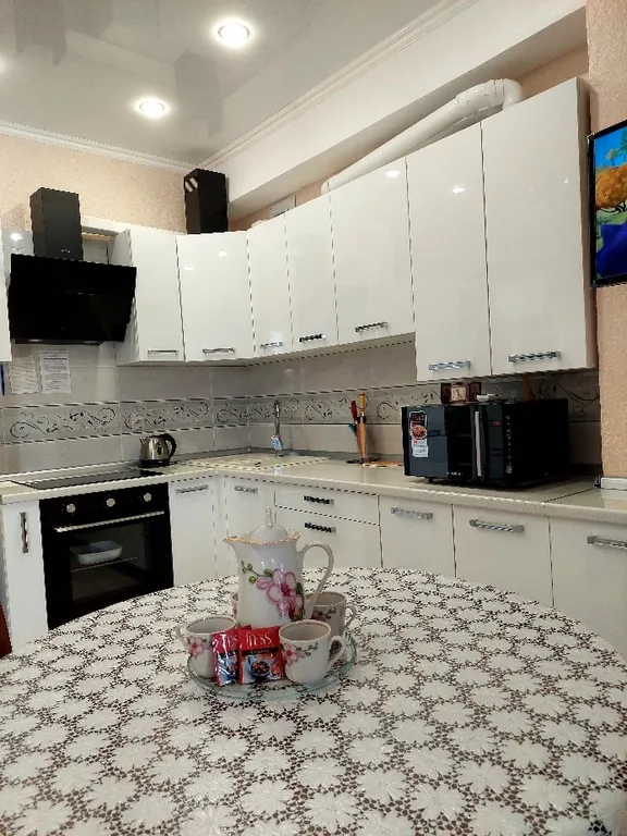 Квартира 2-комнатная Квартира — Сочи