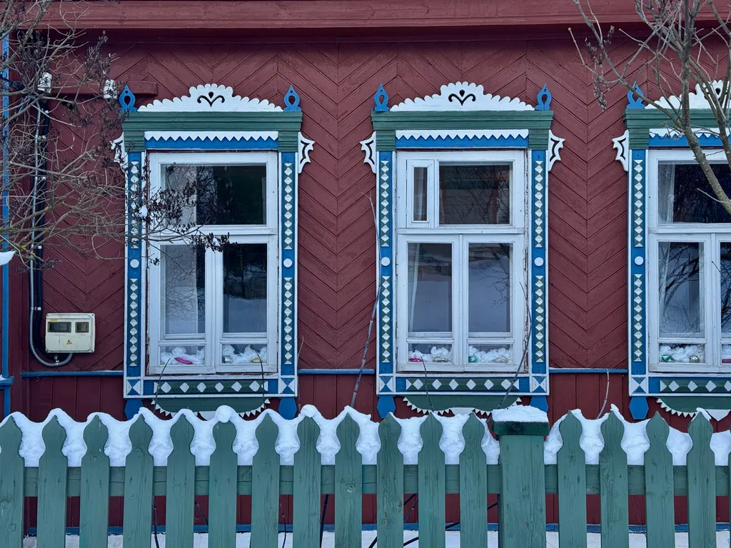 Брeвeнчатaя cтолeтняя изба