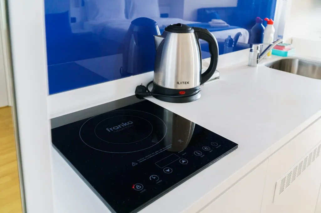 Апартаменты 2 х комнатные с видом на море на высоком этаже