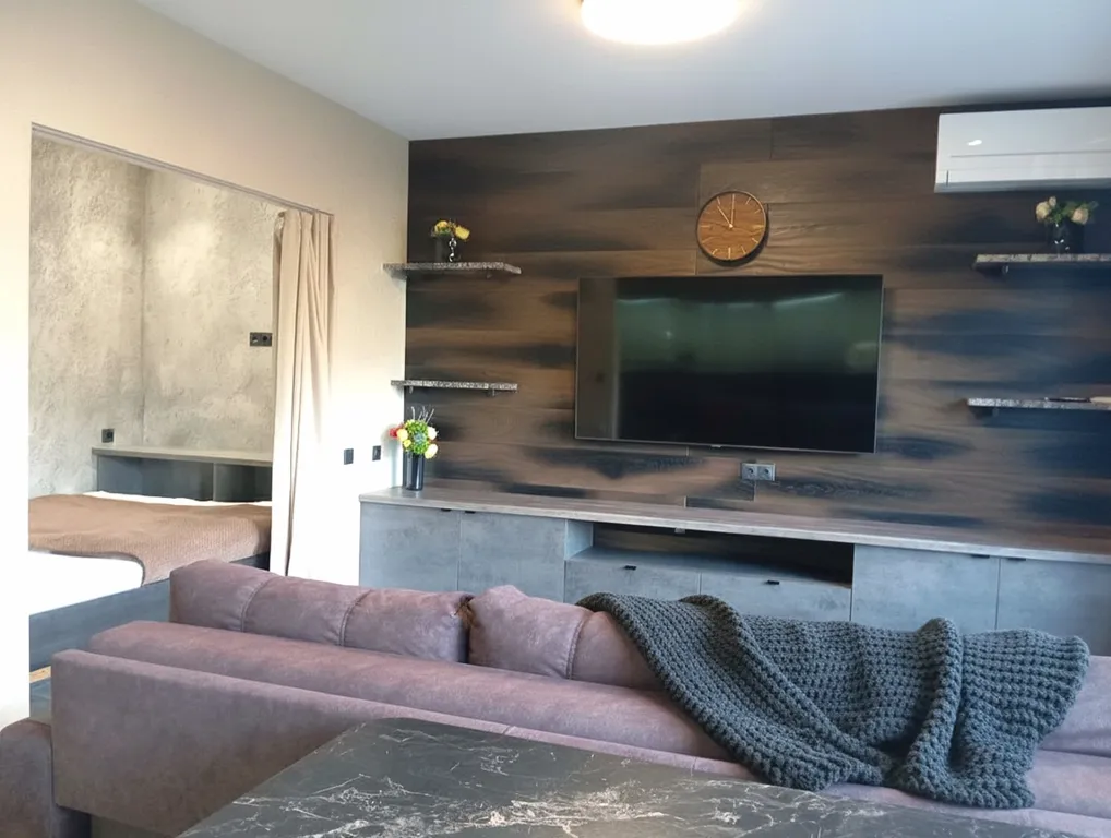 Студия «БЛИСС» с видом на горы