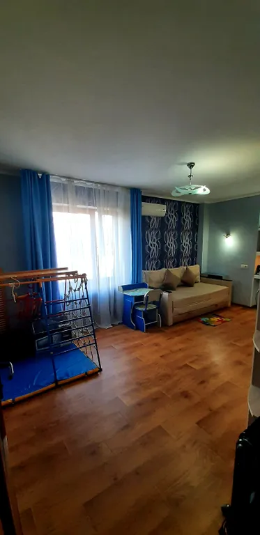 Уютная квартира в центре города с видом на море