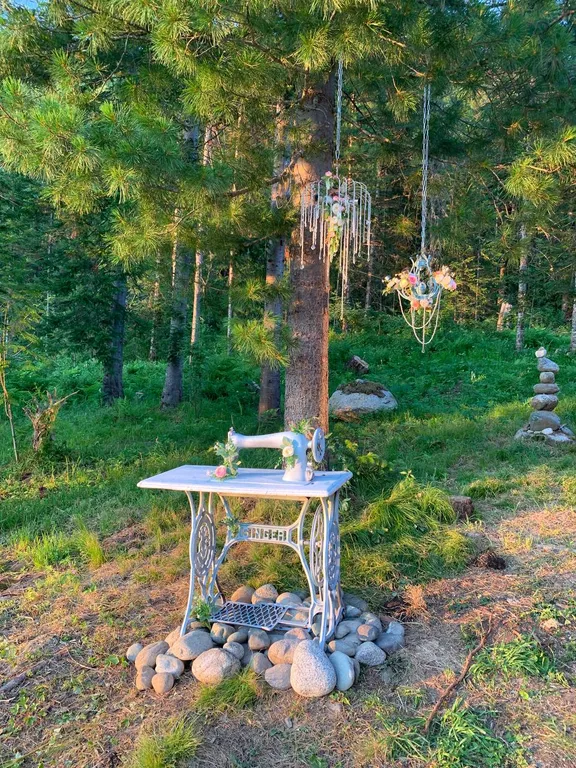 Дом в лесу с видом на горы рядом озеро Телецкое и река Бия