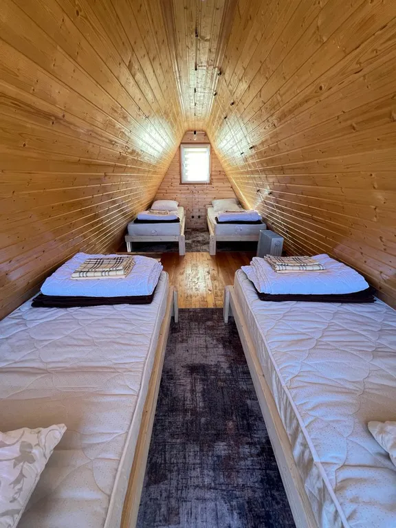 Дом в тихом уголке на вершине горы