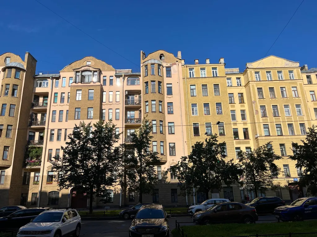 Солнечная квартира с видом на Васильевском острове