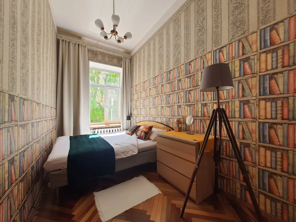 Квартира Квартира в 1 минуте от Невского проспекта, 2 спальни и вид на крыши — Санкт-Петербург