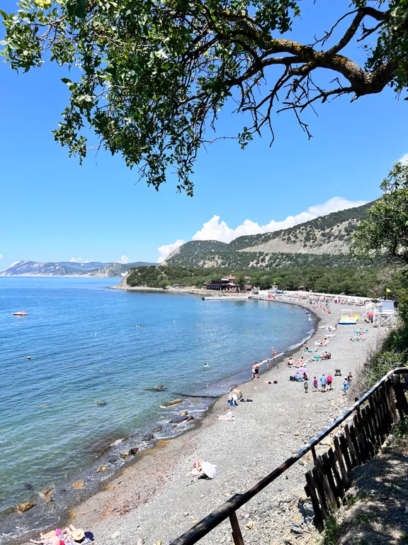 2к квартира с видом на бассейн ЖК «Кипарис»