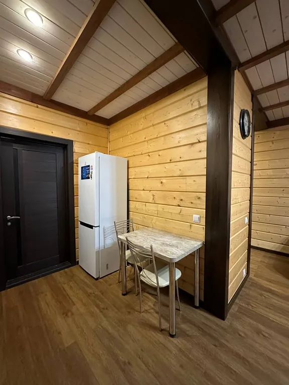 Студия с видом на лес