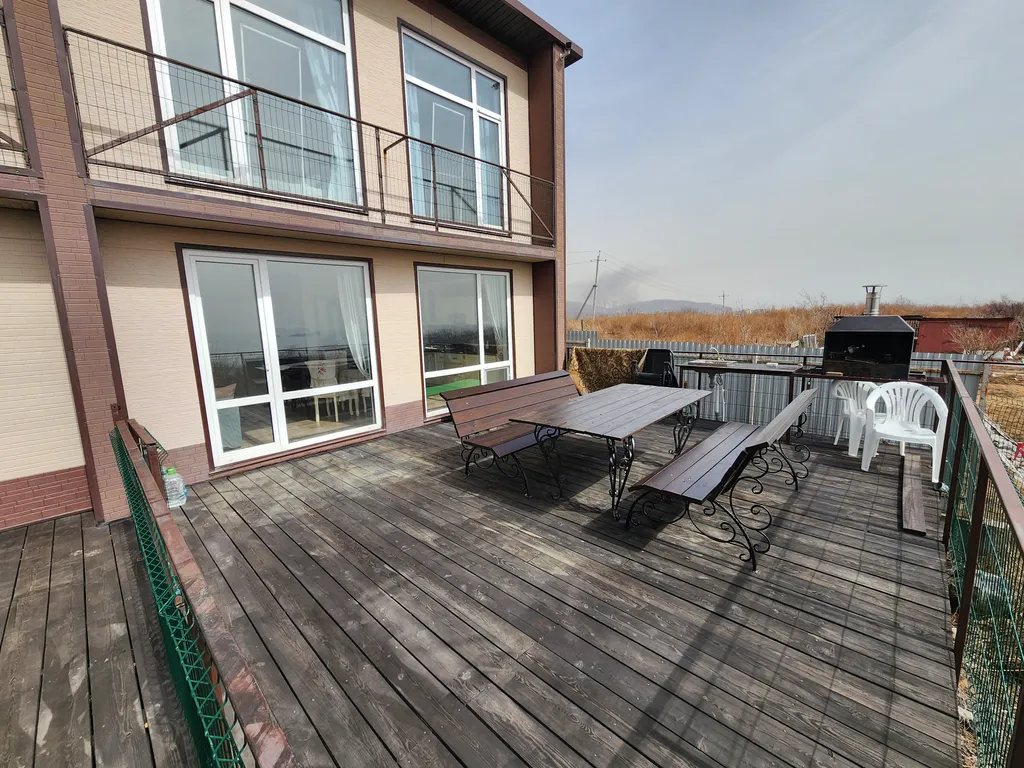 Дом Бархатная 1