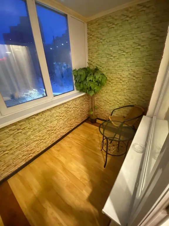 2-комнатная квартира с видом на город и балконом