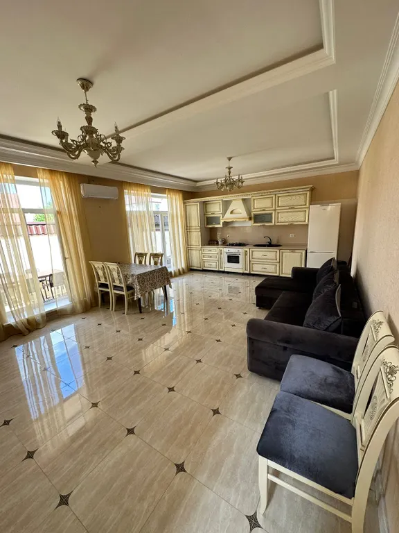 Уютный дом на берегу моря