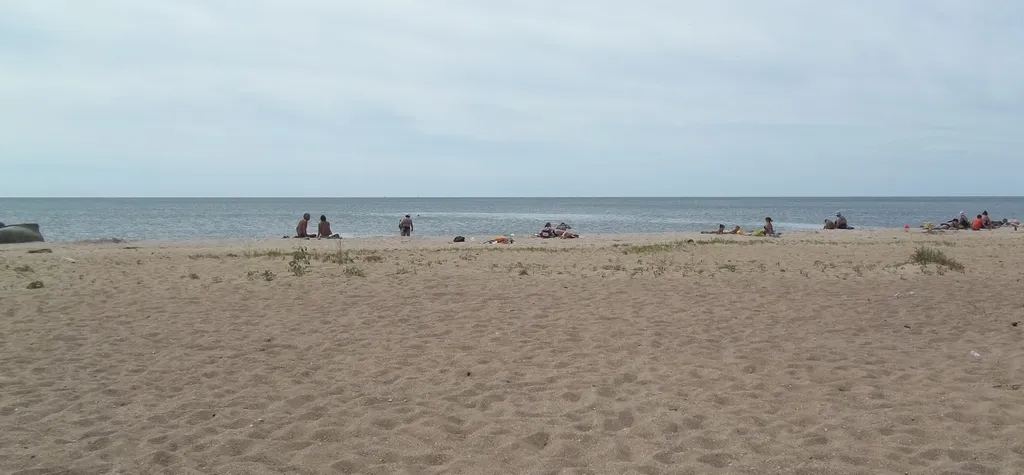 Бюджетная трёхместная комната у моря