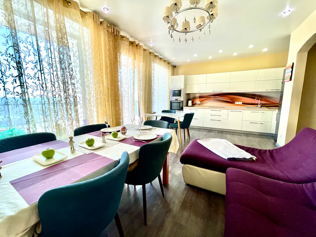 Большой коттедж - Lucky Home в центре с видом на  Золотой Рог — аренда посуточно в Владивосток