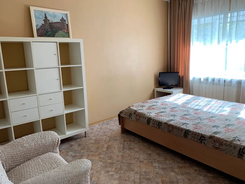 Квартира Светлая однокомнатная квартира для спокойного отдыха в центре — Красноярск