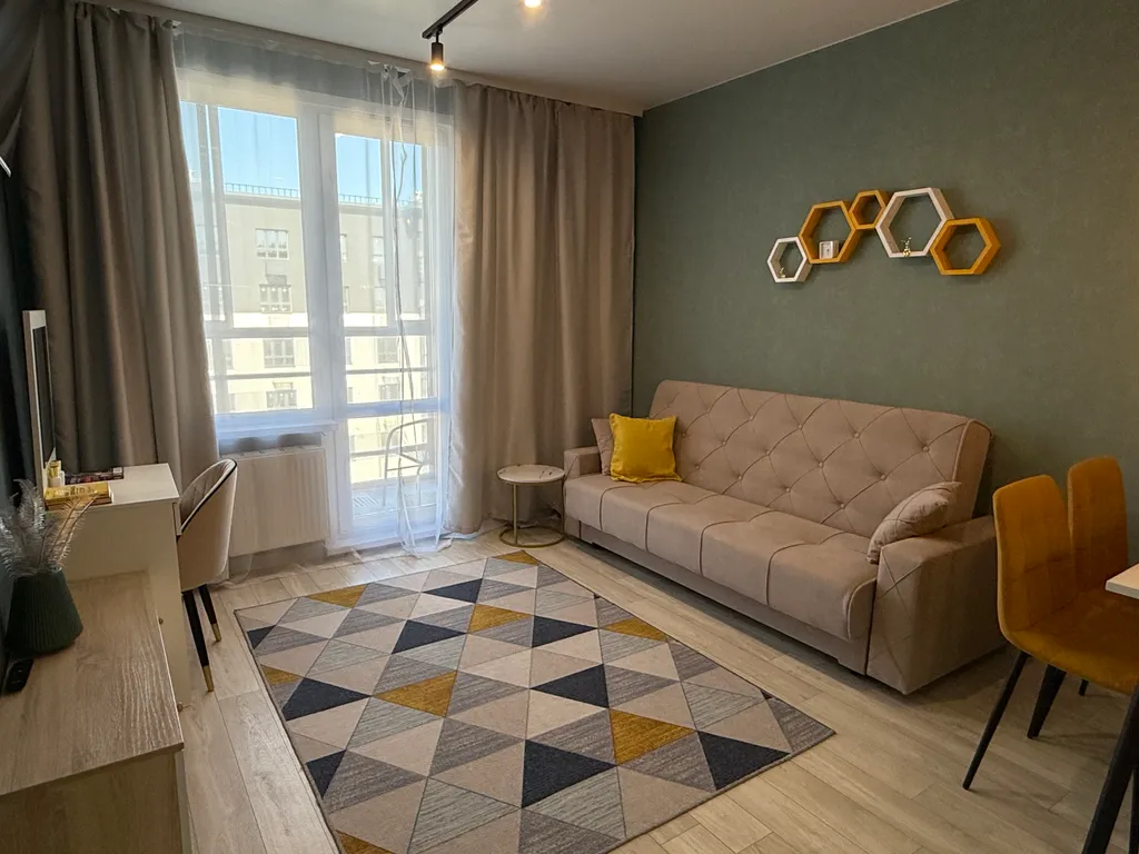 Дизайнерская квартира с панорамными окнами — аренда посуточно в Ульяновск