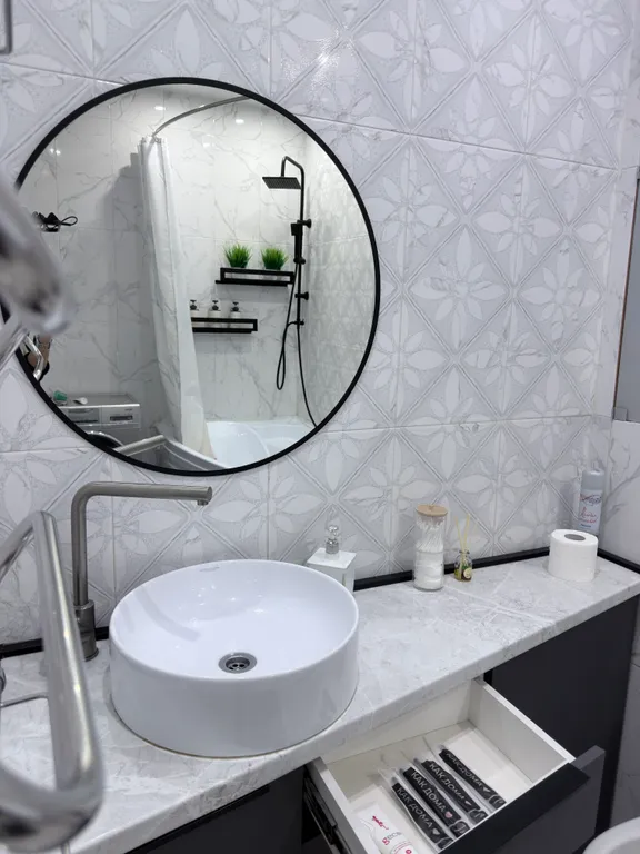 Солнечная уютная квартира у кинотеатра и ТЦ — аренда посуточно в Абакан