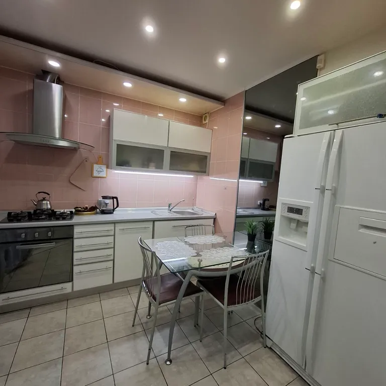 Уютная квартира в спокойном районе — идеальное сочетание комфорта и ую