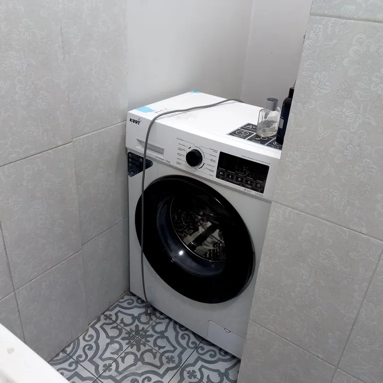 Уютный дом у набережной