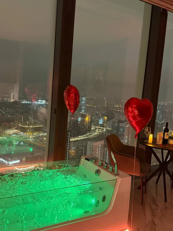 Квартира Апартамент с джакузи у окна — аренда посуточно в Москва