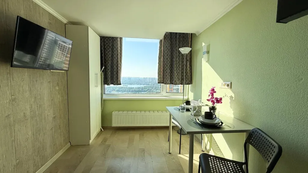 Стильная двухуровневая студия