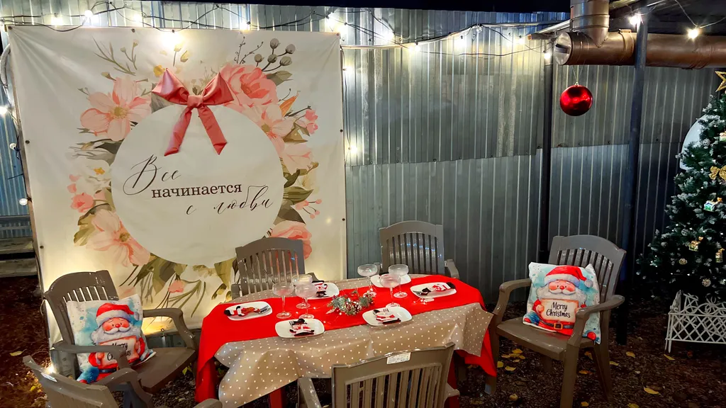 Волшебный дом у Волги в Казани: тёплый уют, мангал-зона и проектор