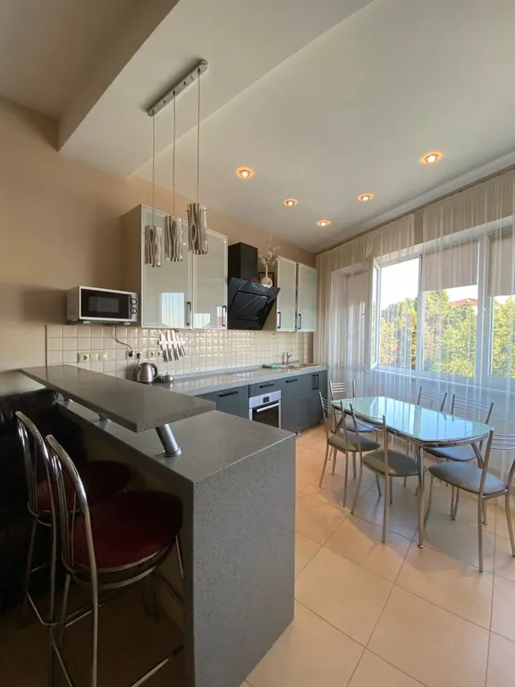 Просторная и уютная квартира у моря