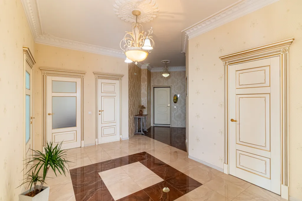 Большая 3-к квартира в центре города