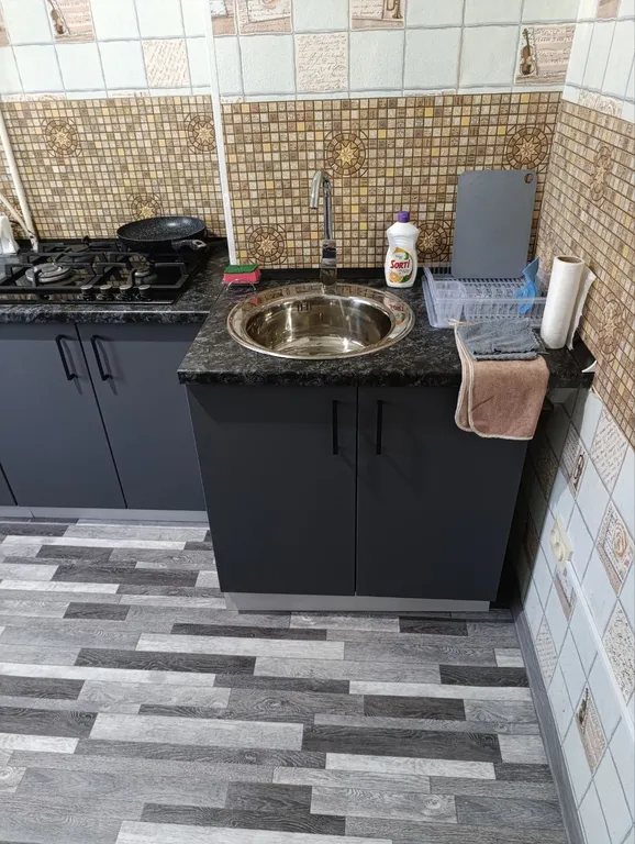 1-комн кв с водой в Шахтёрске