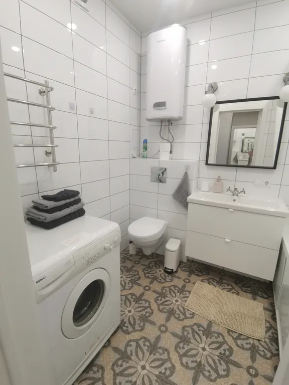 Уютная студия рядом с метро в 10 минутах от центра города