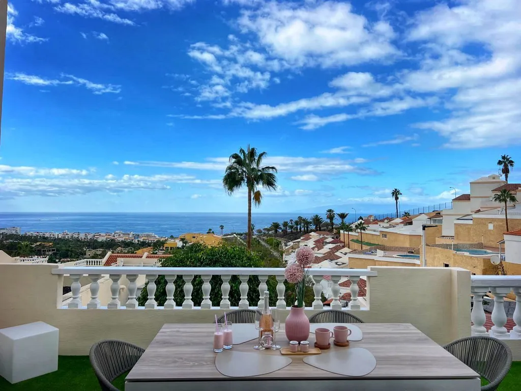 PaulMarie Apartment Lounge Cristina