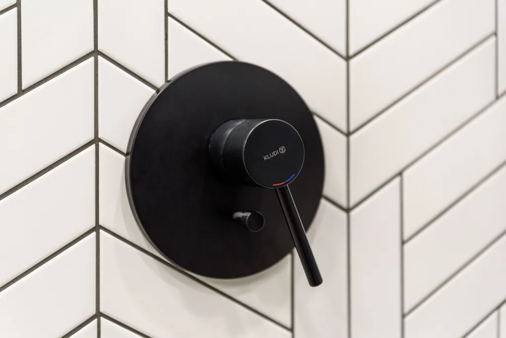 Новый дизайнерский апартамент в тихом центре Светлогорск