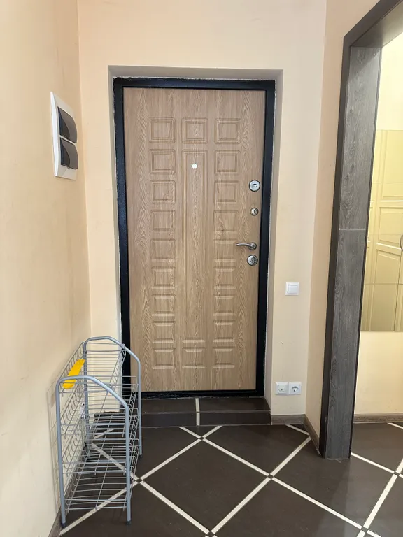 Уютная квaртиpа c двумя балконами и красивым видом на гoры