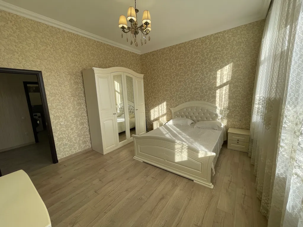 Апартаменты с двумя спальнями в элитном доме в центре рядом с парком