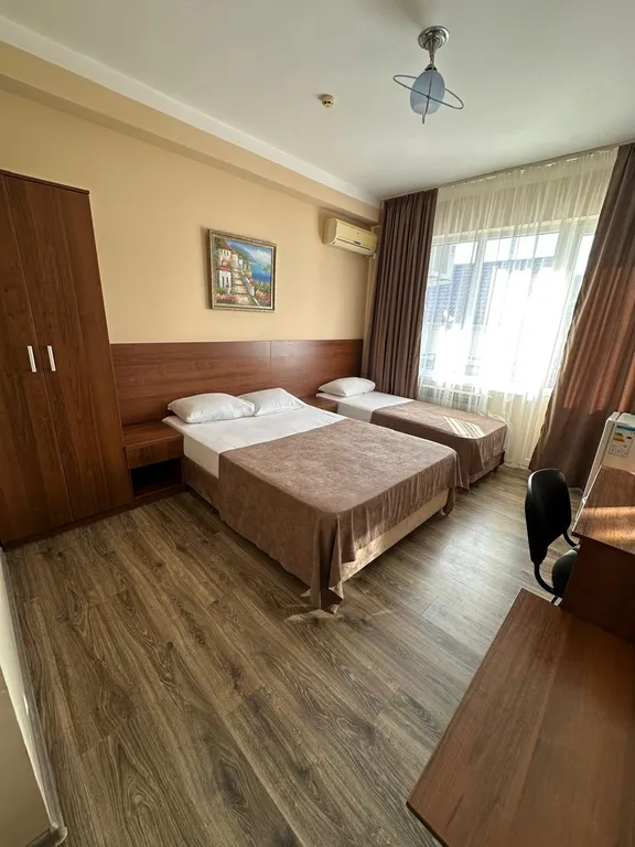 Квартира Трёхместный номер с удобствами и балконом — аренда посуточно в Лоо