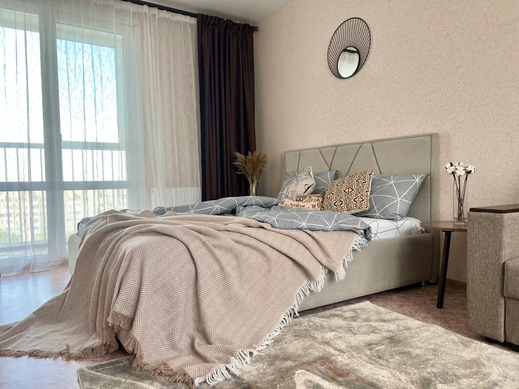 Видовая двухкомнатная квартира в тихом местечке