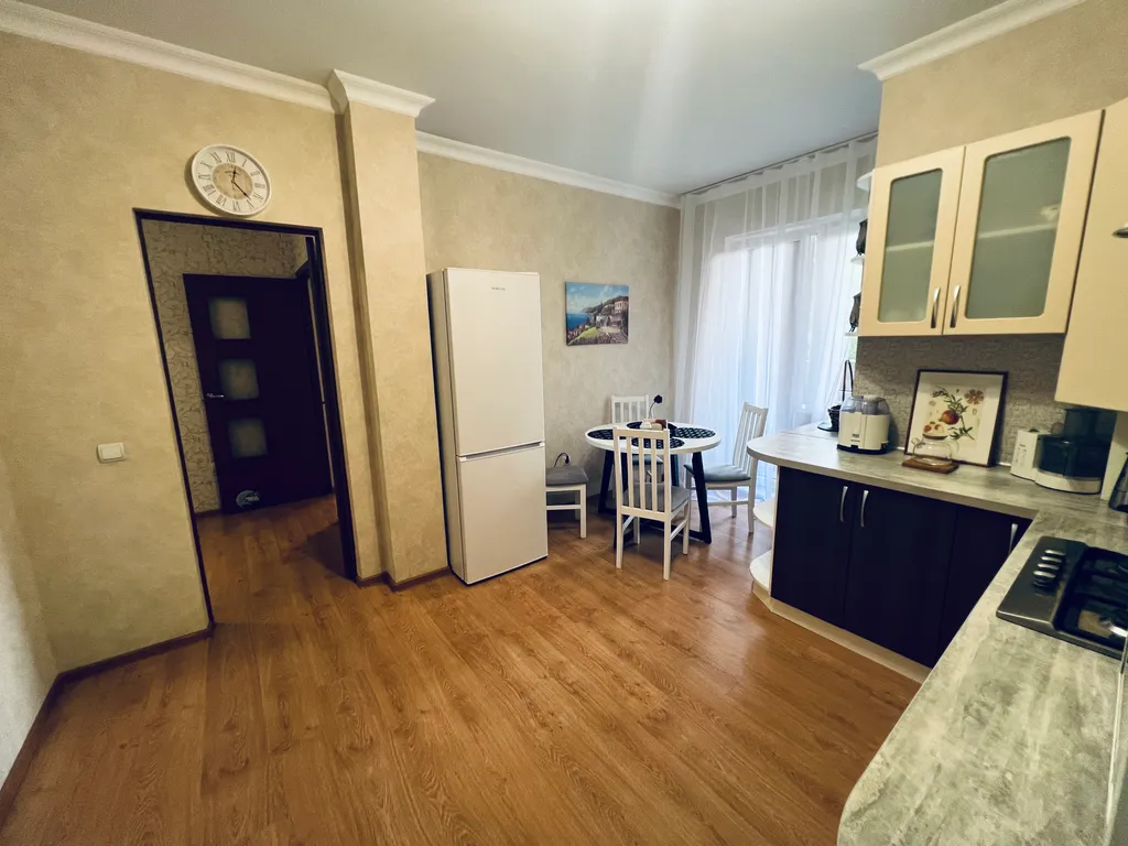 Квартира Квартира с двумя отдельными комнатами, исторический район, просторно — Калининград